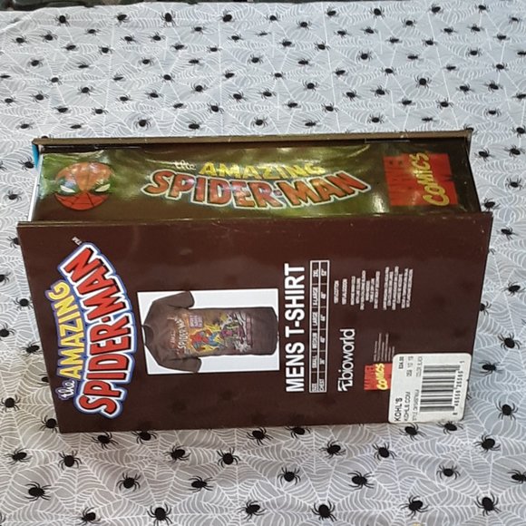 Spider Man Marvel Comics Lg T-Shirt In Collectible Metal Box 2010 Collectible - Picture 11 of 14